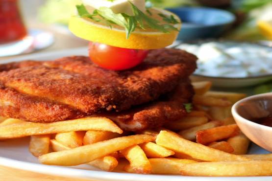 Potato chips with chicken