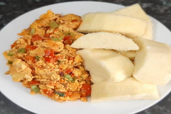 Yam with Egg Stew